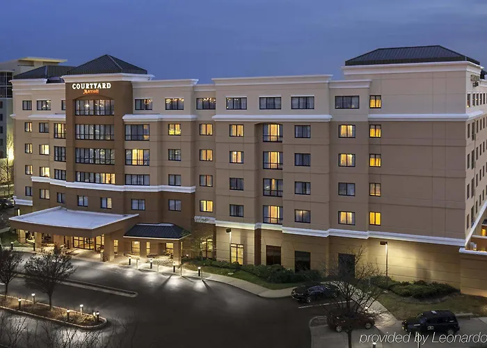 Courtyard By Marriott Newark Elizabeth