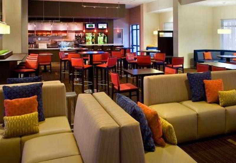 Courtyard By Marriott Newark Elizabeth