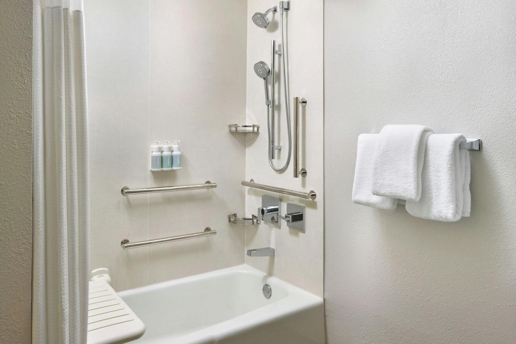 Courtyard By Marriott Newark Hotel Elizabeth