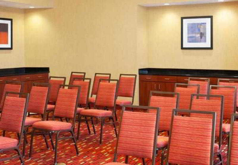 Hotel Courtyard By Marriott Newark 3*